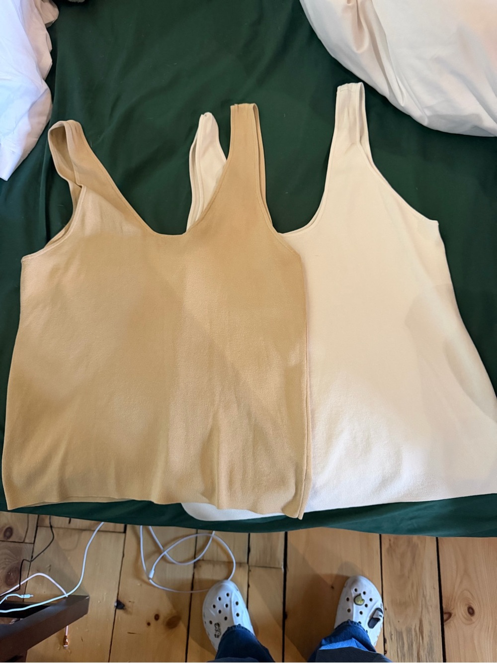 2/25$H&M Ribbed Tank Tops in Tan & Cream